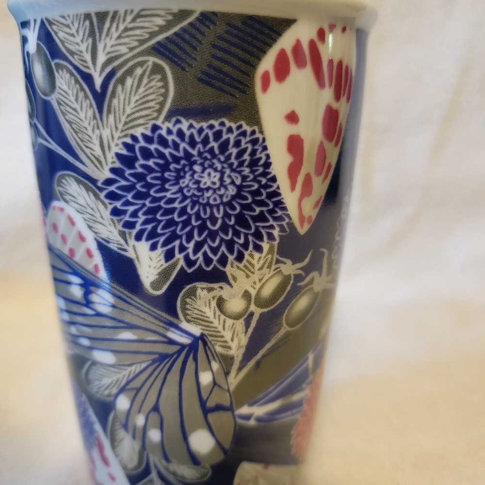 2018 Starbucks Blue, Gray and Pink Flowers on a Crematic 12 fl tumber - Picture 4 of 11